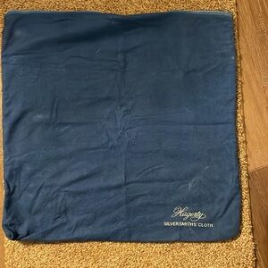 VTG Hagerty Silversmiths Cloth 15” X 15” Zippered Flannel Storage Bag